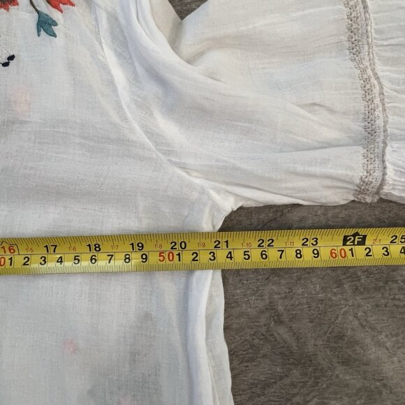 Johnny Was Workshop Embroidered Floral Blouse Top Size Medium Boho Lightweight - Picture 6 of 8